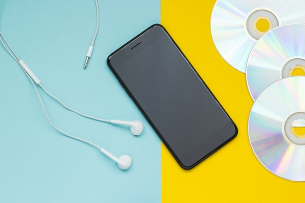 Quels sont les avantages et inconvénients de l'utilisation de CI/CD dans une entreprise DevOps?